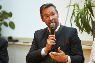 Bild 30 / 102