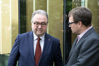 Bild 8 / 60