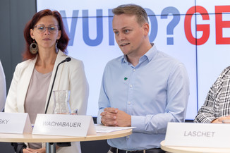Bild 16 / 56