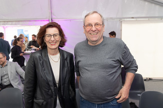 Bild 11 / 317
