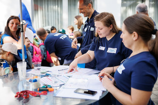 Bild 10 / 76