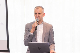 Bild 9 / 138