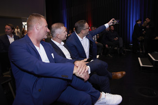 Bild 56 / 219