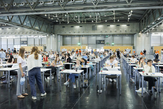 Bild 32 / 47