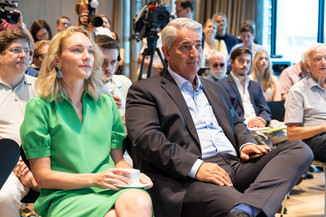 Bild 9 / 46