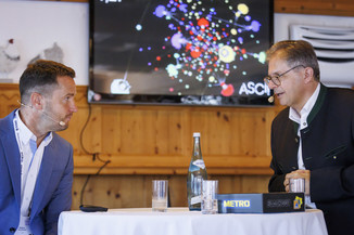 Bild 9 / 48