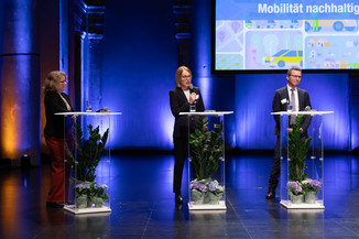 Bild 15 / 91