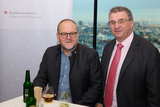 Bild 18 / 155