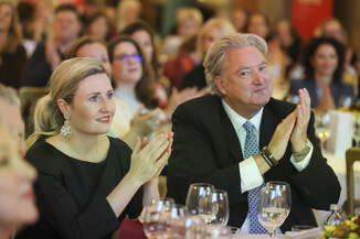 Bild 12 / 122