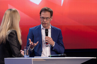 Bild 24 / 98