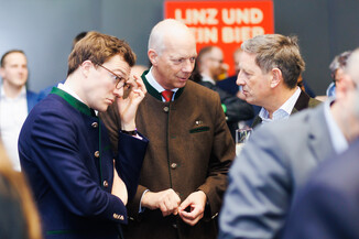 Bild 27 / 33