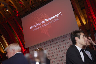 Bild 25 / 115