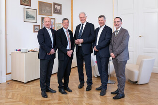 Bild 27 / 47