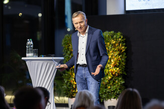 Bild 6 / 247