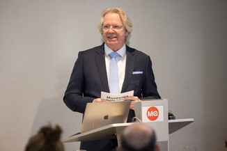 Bild 6 / 164