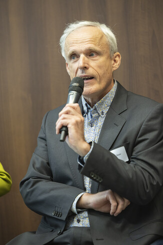 Bild 130 / 198