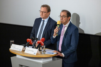 Bild 26 / 94