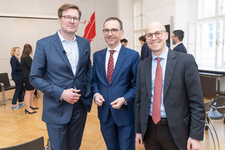 Bild 19 / 34