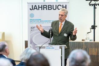 Bild 46 / 208