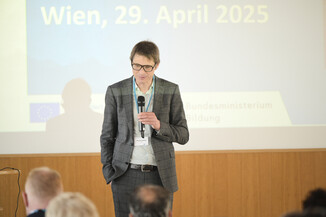 Bild 44 / 210