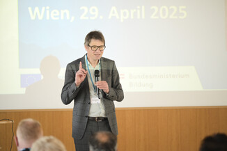 Bild 45 / 210