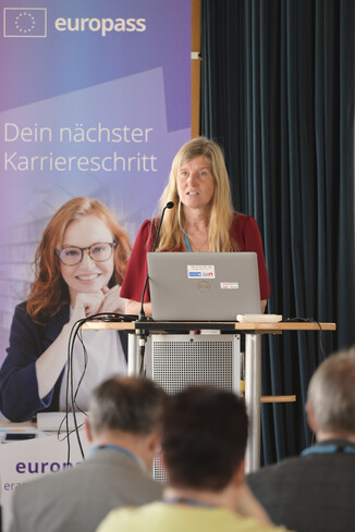 Bild 142 / 210