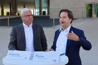 Bild 14 / 38