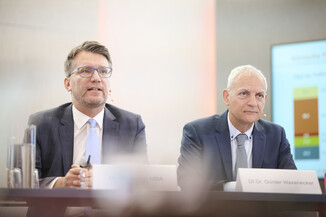 Bild 9 / 27