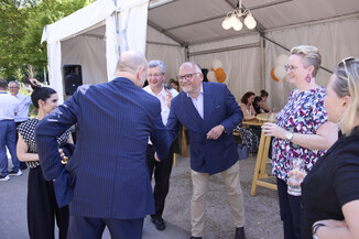 Bild 50 / 214