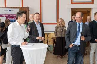 Bild 33 / 117