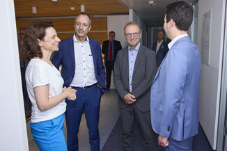 Bild 10 / 73