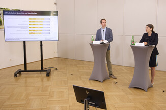 Bild 12 / 28
