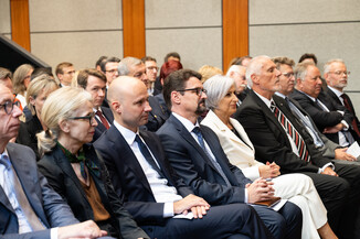 Bild 12 / 40