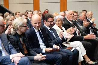 Bild 13 / 40