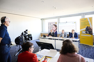 Bild 12 / 27