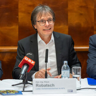 Bild 9 / 63