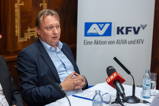 Bild 30 / 63