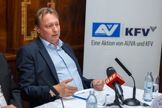 Bild 32 / 63