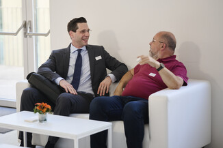 Bild 8 / 144