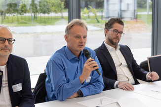 Bild 42 / 103