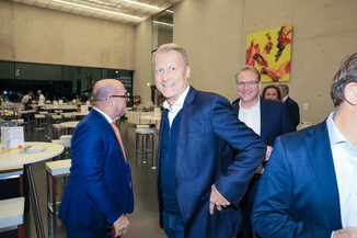 Bild 57 / 415