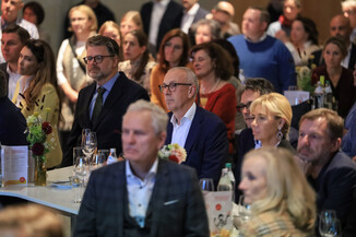 Bild 102 / 415