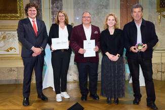 Bild 7 / 122