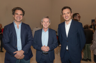 Bild 12 / 93