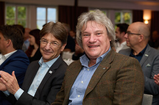 Bild 19 / 136