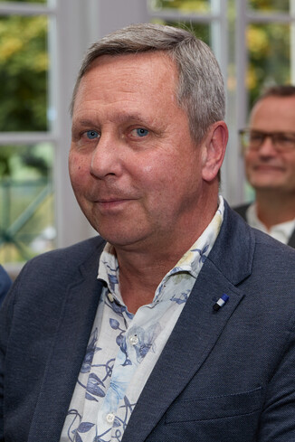 Bild 27 / 136
