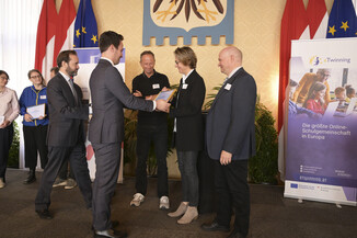 Bild 25 / 105