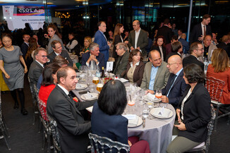 Bild 10 / 254