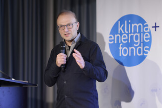 Bild 12 / 91