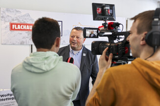 Bild 32 / 56